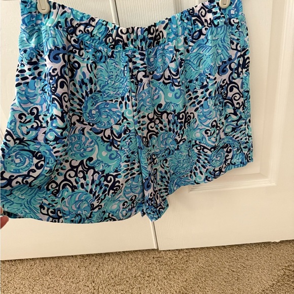Lilly Pulitzer Blue Sarong Shorts with Floral Print - Picture 3 of 4